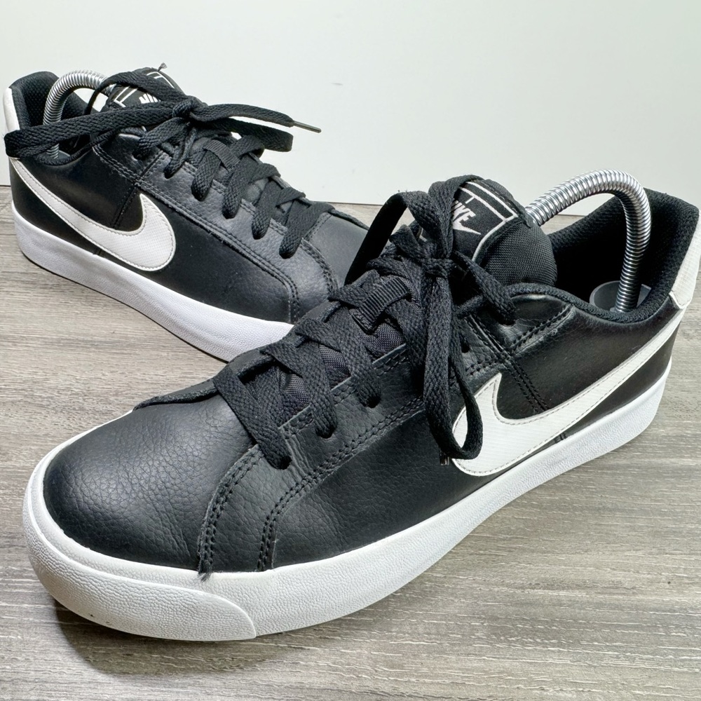 Nike Black and White Sneakers